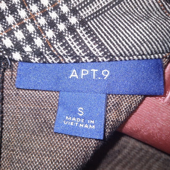 Dress - Picture 4 of 4